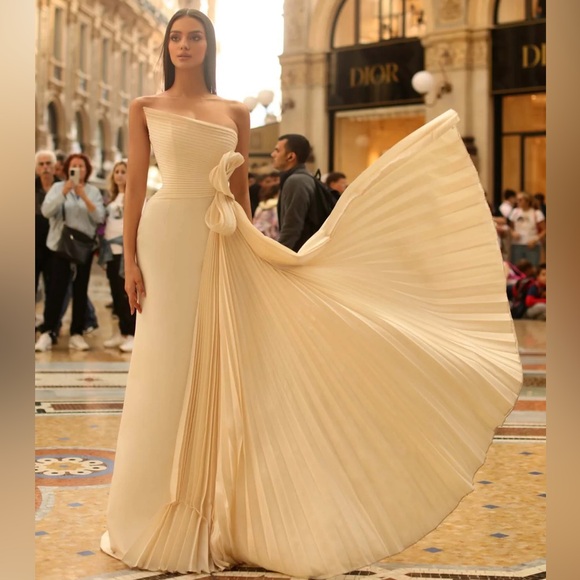 Tarik Ediz 98300 dress size 4 worn ONCE - Picture 4 of 10